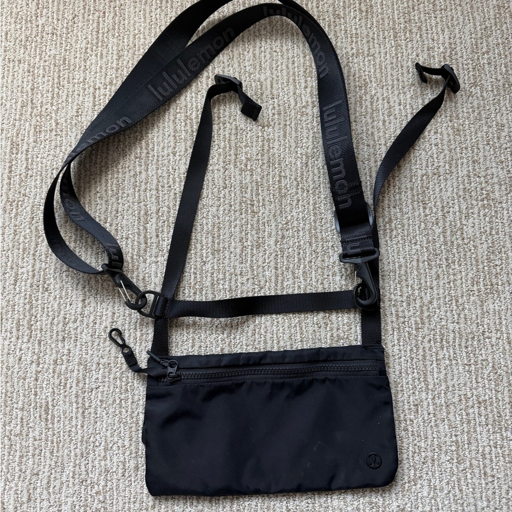 lululemon athletica black yoga mat holder